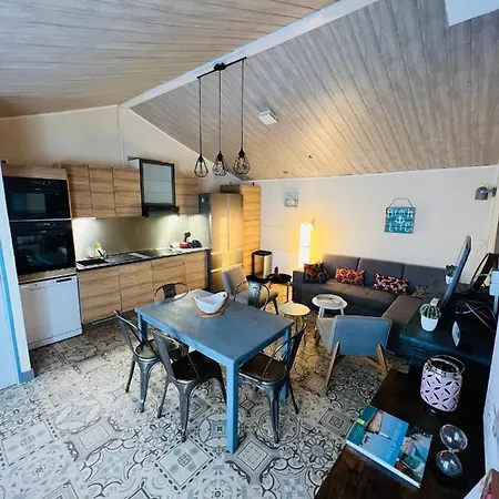 Maison De Vacance Dans Un Village En Bord De Mer